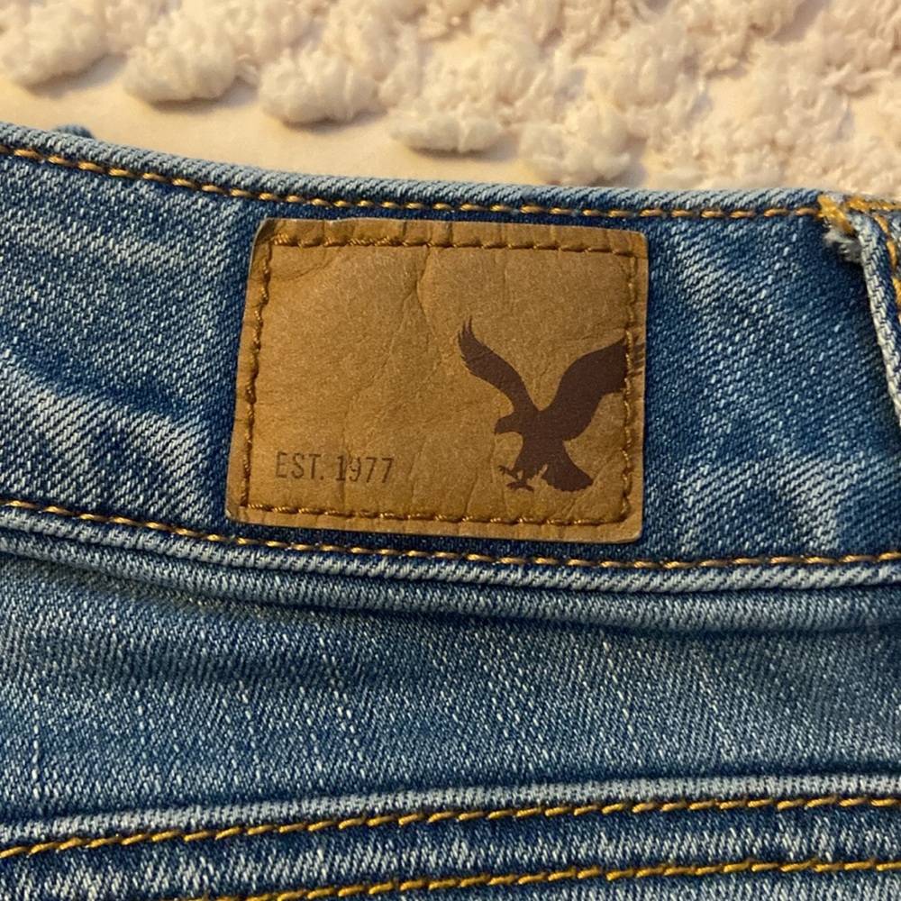 EUC American Eagle, zero flaws, perfect condition. Regular standard fit.